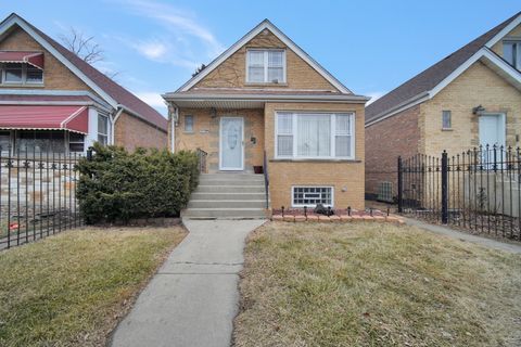 Photo of 7139 S KEDZIE Avenue, Chicago, IL 60629 (MLS # 12583152)