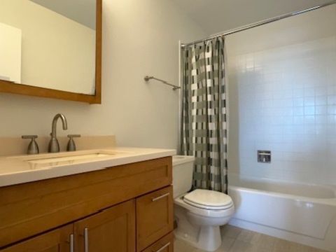 Tiny photo for 5320 N Sheridan Road #911, Chicago, IL 60640 (MLS # 12480560)