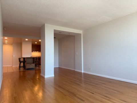 Tiny photo for 5320 N Sheridan Road #911, Chicago, IL 60640 (MLS # 12480560)