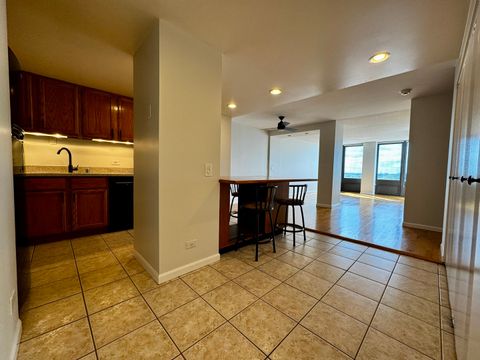 Tiny photo for 5320 N Sheridan Road #911, Chicago, IL 60640 (MLS # 12480560)