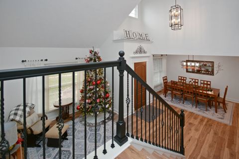 Tiny photo for 10 Deerfield Court, Bloomington, IL 61705 (MLS # 12523955)