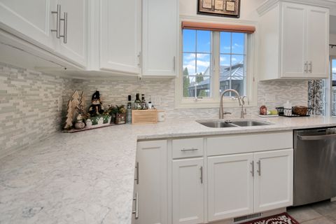 Tiny photo for 10 Deerfield Court, Bloomington, IL 61705 (MLS # 12523955)