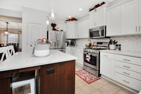 Tiny photo for 10 Deerfield Court, Bloomington, IL 61705 (MLS # 12523955)