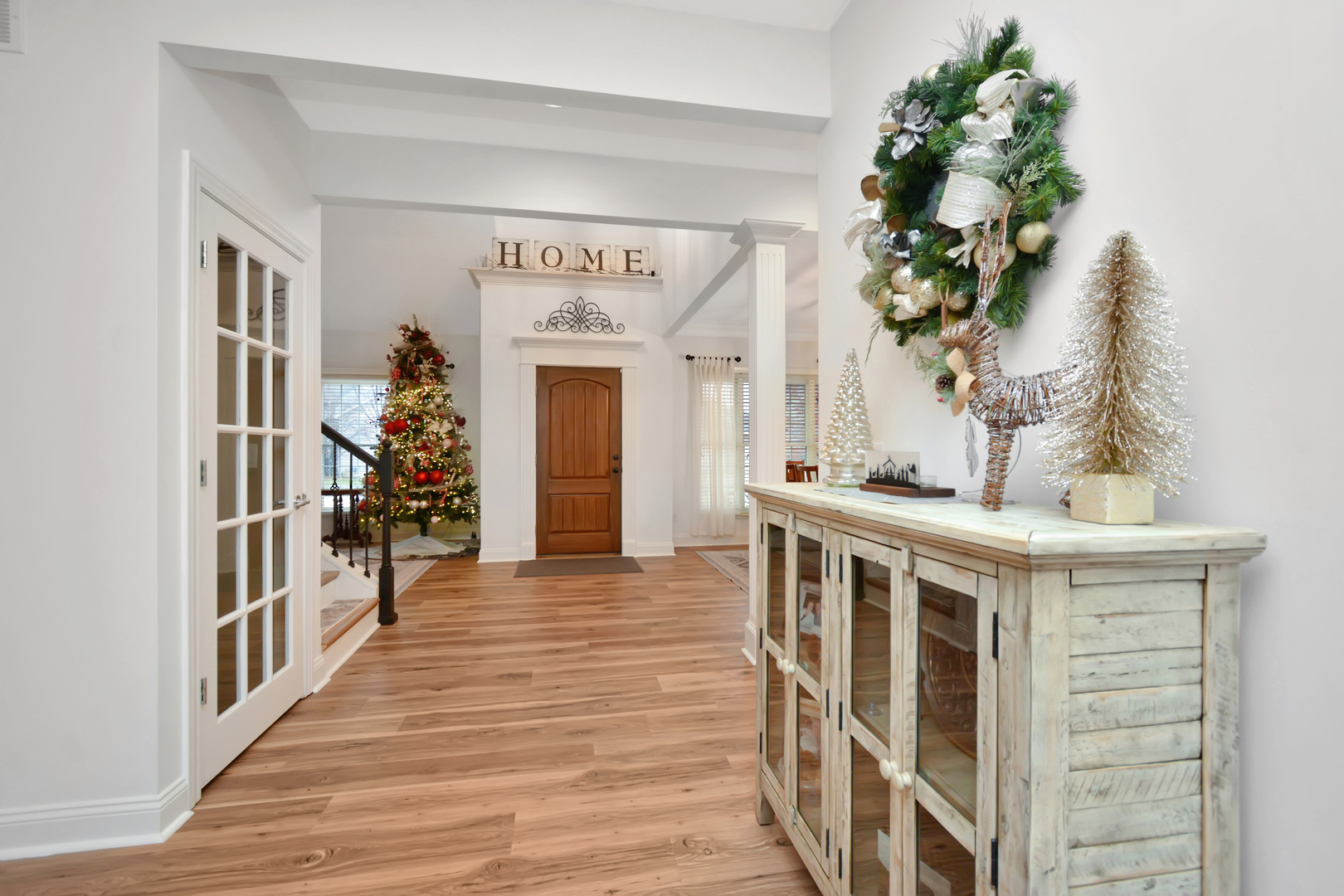 Bloomington, Illinois 61705, United States, 4 Bedrooms Bedrooms, ,4 BathroomsBathrooms,Residential,Contingent,249874