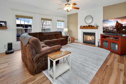 Tiny photo for 10 Deerfield Court, Bloomington, IL 61705 (MLS # 12523955)