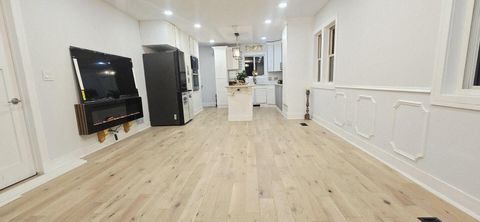 Tiny photo for 5936 W Maple Avenue, Berkeley, IL 60163 (MLS # 12515686)