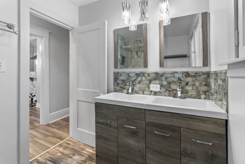 Tiny photo for 446 Seminary Avenue, Aurora, IL 60505 (MLS # 12518583)