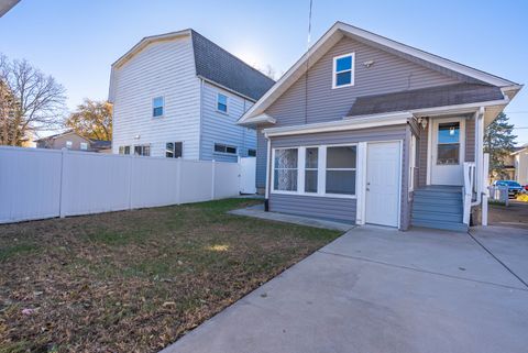 Tiny photo for 446 Seminary Avenue, Aurora, IL 60505 (MLS # 12518583)