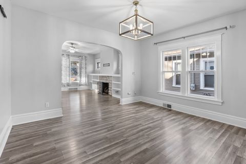 Tiny photo for 446 Seminary Avenue, Aurora, IL 60505 (MLS # 12518583)