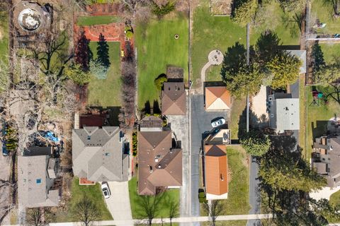 Tiny photo for 221 E Grantley Avenue, Elmhurst, IL 60126 (MLS # 12599498)