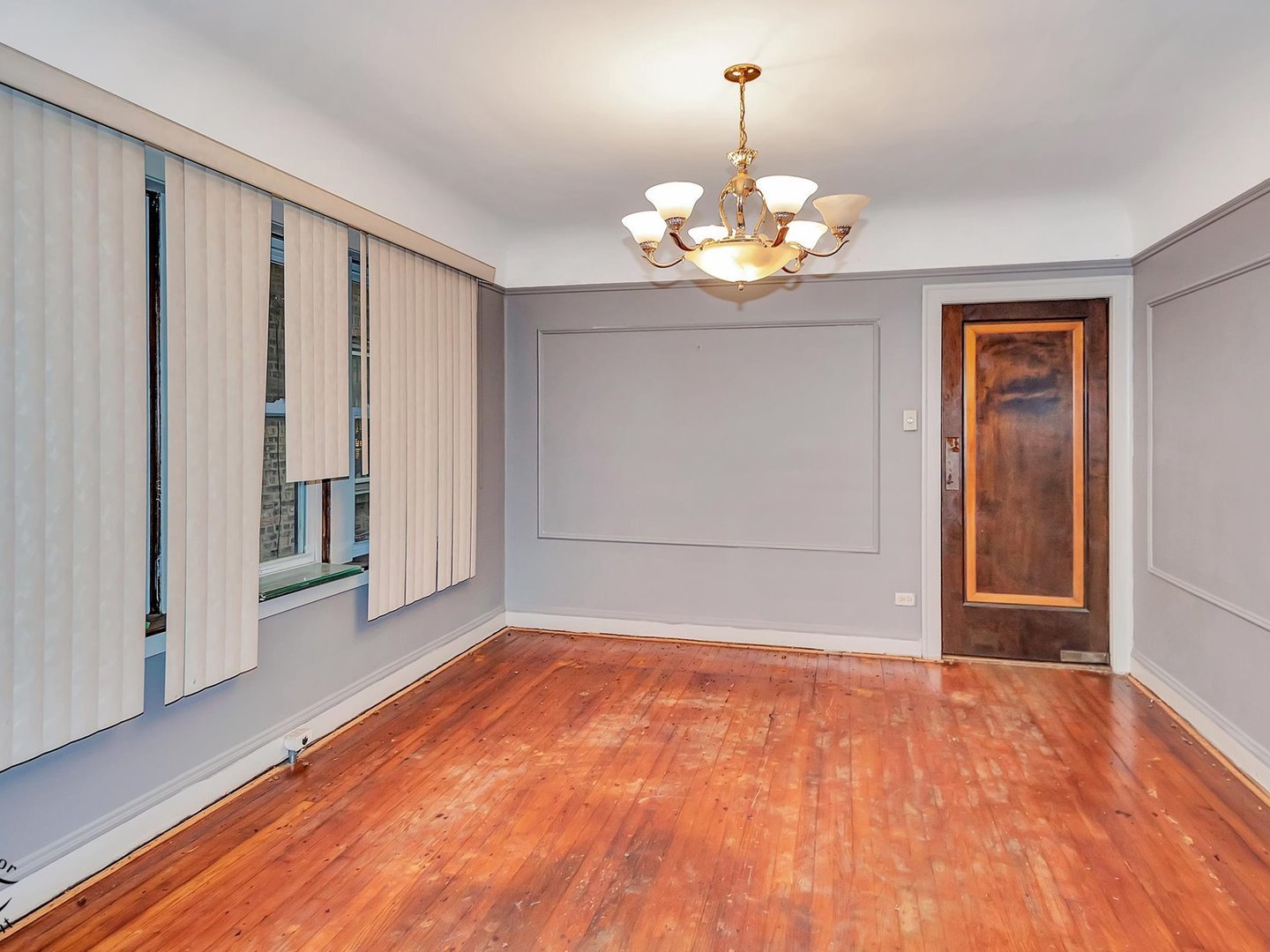 9534 S Bishop Street