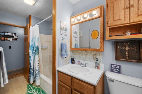 Tiny photo for 2807 N Lincoln Avenue, Davenport, IA 50804 (MLS # 12686044)