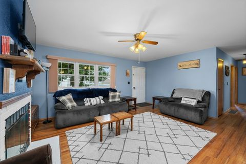Tiny photo for 2807 N Lincoln Avenue, Davenport, IA 50804 (MLS # 12686044)