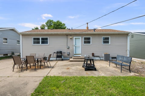 Tiny photo for 2807 N Lincoln Avenue, Davenport, IA 50804 (MLS # 12686044)