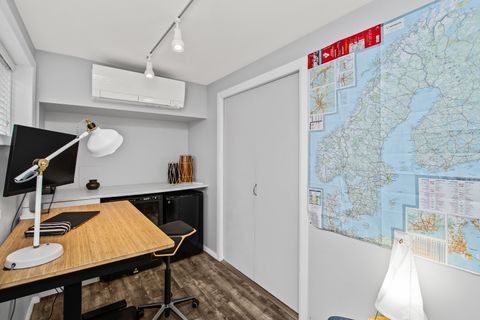 Tiny photo for 6323 N Kirkwood Avenue, Chicago, IL 60646 (MLS # 12591085)