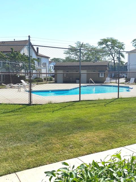 Tiny photo for 654 Inverrary Lane, Deerfield, IL 60015 (MLS # 12586684)