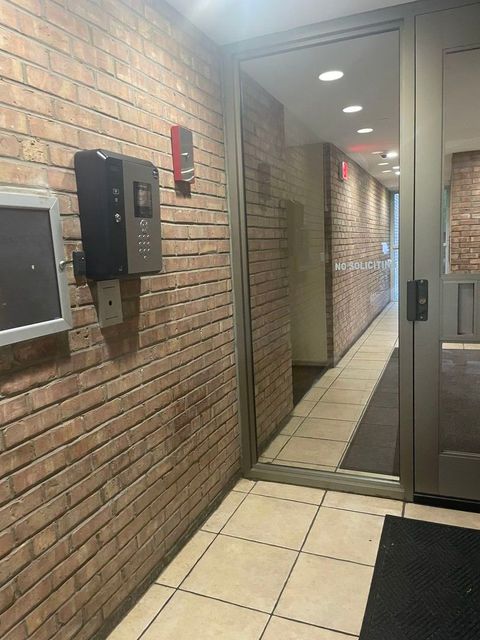 Tiny photo for 5900 Oakwood Drive #1L, Lisle, IL 60532 (MLS # 12505130)