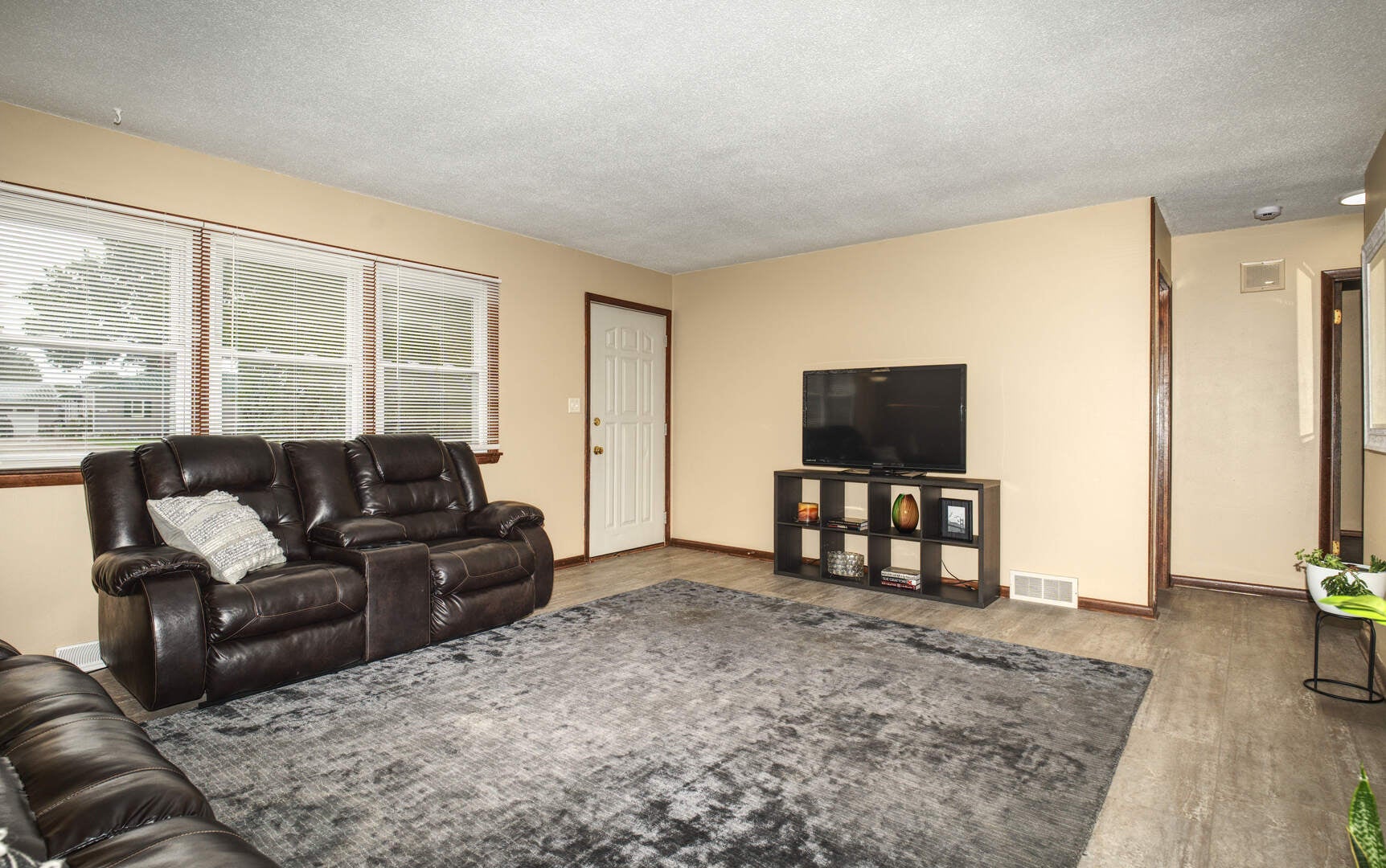 1010 Middle Road