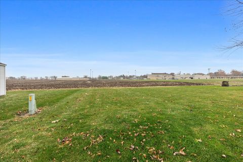 Tiny photo for 703 Kingwood Drive, El Paso, IL 61738 (MLS # 12522388)