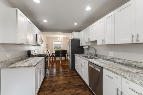 Tiny photo for 810 Cumberland Street, Hoffman Estates, IL 60169 (MLS # 12721917)