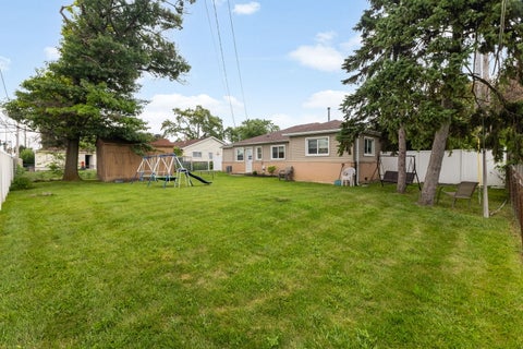 Tiny photo for 810 Cumberland Street, Hoffman Estates, IL 60169 (MLS # 12721917)