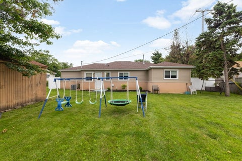 Tiny photo for 810 Cumberland Street, Hoffman Estates, IL 60169 (MLS # 12721917)