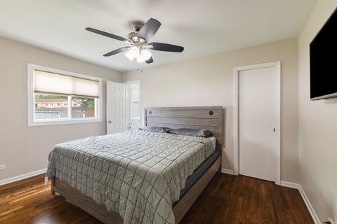 Tiny photo for 810 Cumberland Street, Hoffman Estates, IL 60169 (MLS # 12721917)