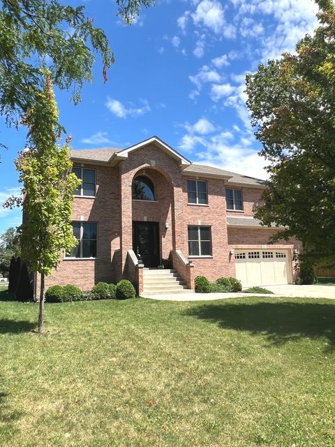 805 S Chatham Avenue Addison IL 60101