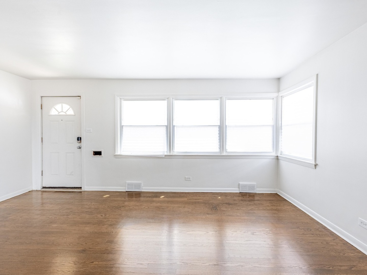 3942 W 85th Street