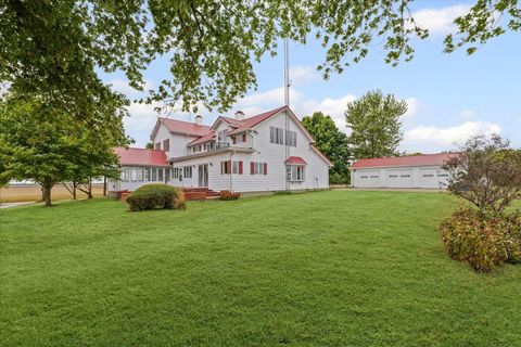 Tiny photo for 2550 E County Road 1375 Road, Newman, IL 61942 (MLS # 12473118)