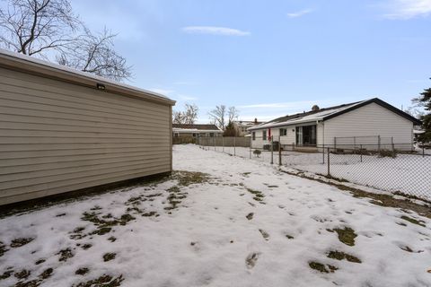 Tiny photo for 224 Kedvale Court, Bolingbrook, IL 60440 (MLS # 12522897)