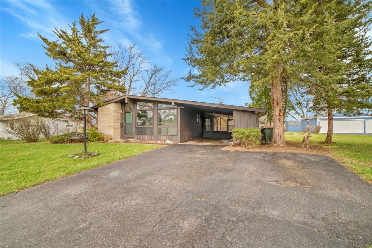 209 Sharon Lane