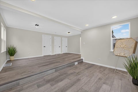 Tiny photo for 211 N Graylynn Drive, Mount Prospect, IL 60056 (MLS # 12766401)