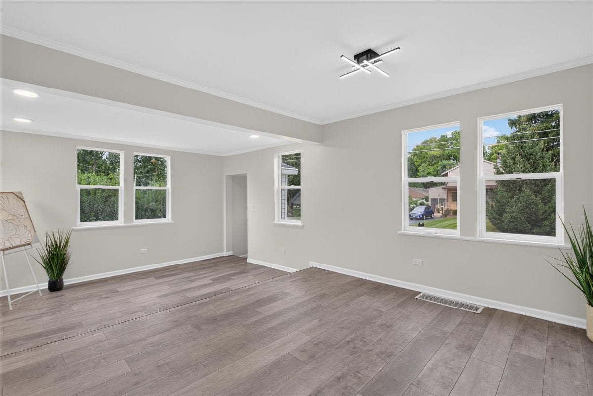 211 N Graylynn Drive
