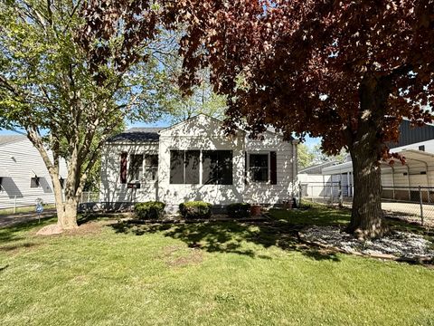 Photo of 68 Maple Court, Decatur, IL 62526 (MLS # 12623208)