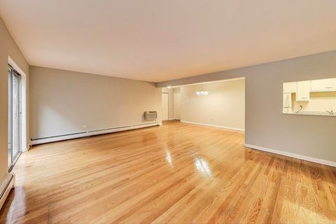 Tiny photo for 8500 Skokie Boulevard #3A, Skokie, IL 60077 (MLS # 12476216)