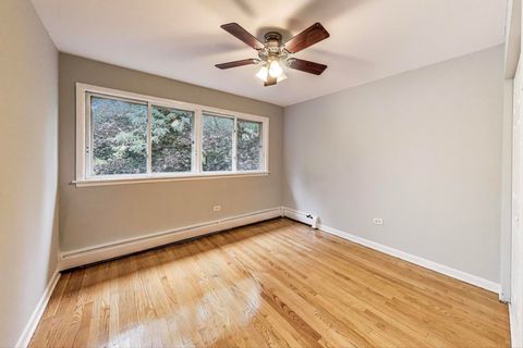 Tiny photo for 8500 Skokie Boulevard #3A, Skokie, IL 60077 (MLS # 12476216)