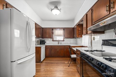 Tiny photo for 203 S Calumet Avenue, Aurora, IL 60506 (MLS # 12503966)