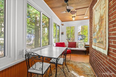 Tiny photo for 203 S Calumet Avenue, Aurora, IL 60506 (MLS # 12503966)