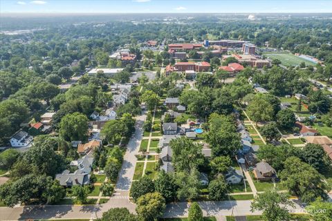 Tiny photo for 203 S Calumet Avenue, Aurora, IL 60506 (MLS # 12503966)