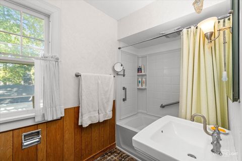 Tiny photo for 203 S Calumet Avenue, Aurora, IL 60506 (MLS # 12503966)