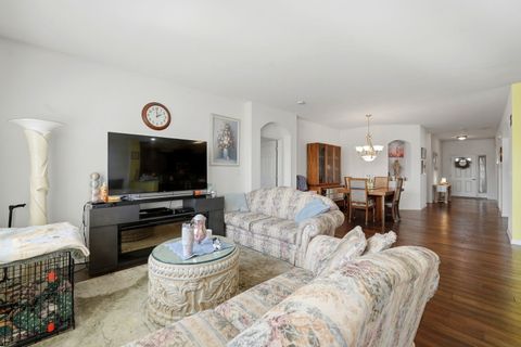 Tiny photo for 561 Autumn Circle, Pingree Grove, IL 60140 (MLS # 12598862)