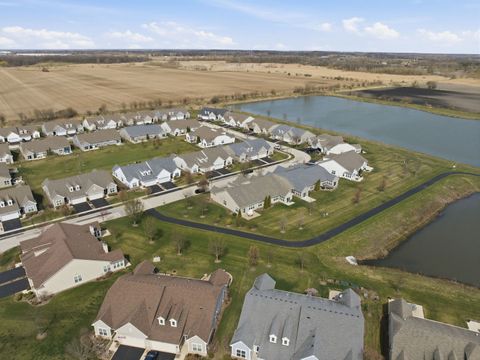 Tiny photo for 561 Autumn Circle, Pingree Grove, IL 60140 (MLS # 12598862)