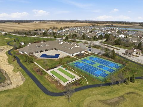 Tiny photo for 561 Autumn Circle, Pingree Grove, IL 60140 (MLS # 12598862)