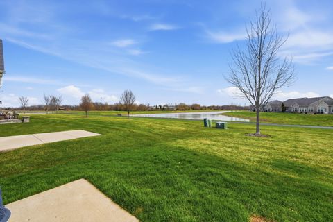 Tiny photo for 561 Autumn Circle, Pingree Grove, IL 60140 (MLS # 12598862)