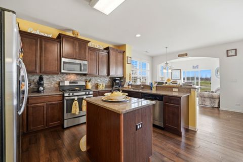 Tiny photo for 561 Autumn Circle, Pingree Grove, IL 60140 (MLS # 12598862)