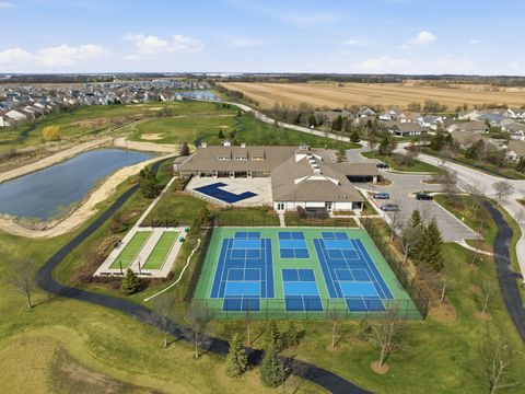 Tiny photo for 561 Autumn Circle, Pingree Grove, IL 60140 (MLS # 12598862)