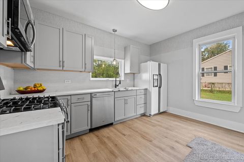 Tiny photo for 218 Forest Avenue, Aurora, IL 60505 (MLS # 12487119)