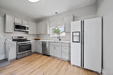 Tiny photo for 218 Forest Avenue, Aurora, IL 60505 (MLS # 12487119)