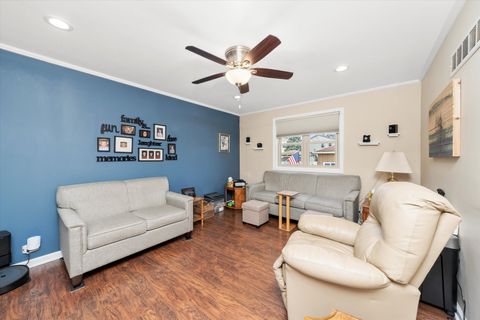 Tiny photo for 10504 S HOMAN Avenue, Chicago, IL 60655 (MLS # 12511423)